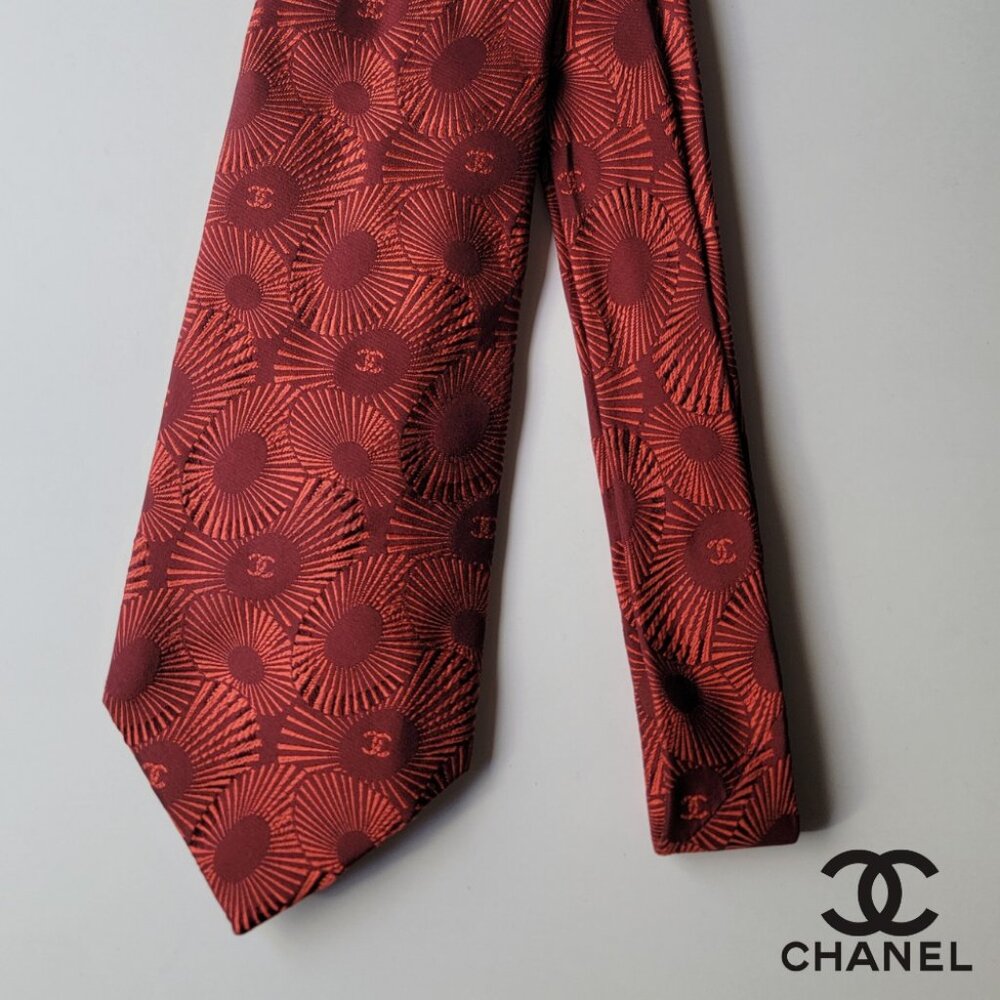 CHANEL Men's Vintage Tie 100% Silk Made in Italy Classic Red with CCs Authentic